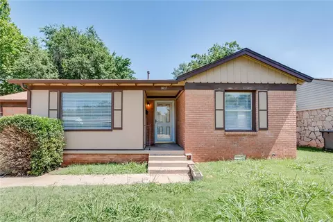 1417 Downing St, The Village, OK 73120