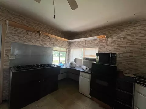 1139 E 2nd St, Cushing, OK 74023 photo 5