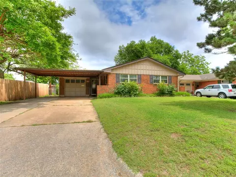 2120 N Divis Ave, Bethany, OK 73008