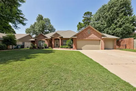 10310 Bonnycastle Dr, Yukon, OK 73099