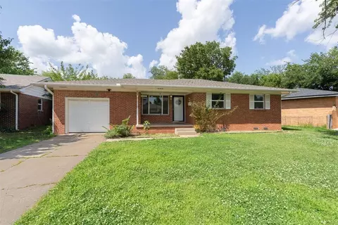 709 W Hughbert St, Norman, OK 73069