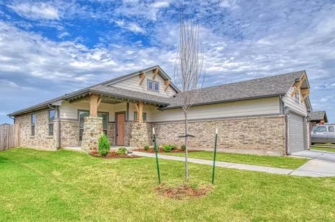 627 Ozark Ln, Norman, OK 73069