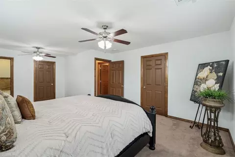 Bedroom - 1009 Eagle Dr, Moore, OK 73160 photo 2 of 4