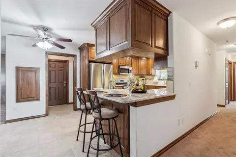 Entry Way - 1009 Eagle Dr, Moore, OK 73160 photo 3 of 3