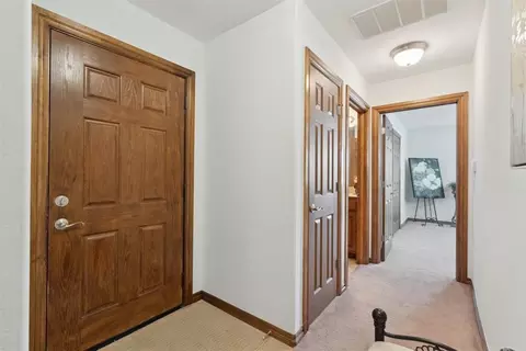 Entry Way - 1009 Eagle Dr, Moore, OK 73160 photo 2 of 3