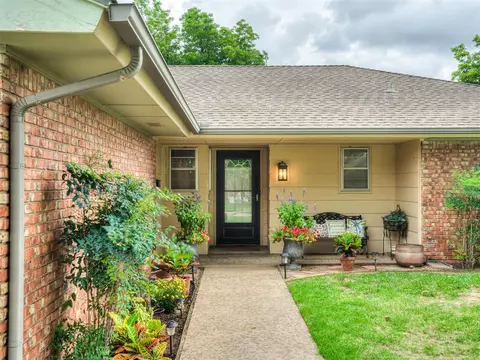 3708 N Bryan Ave, Bethany, OK 73008