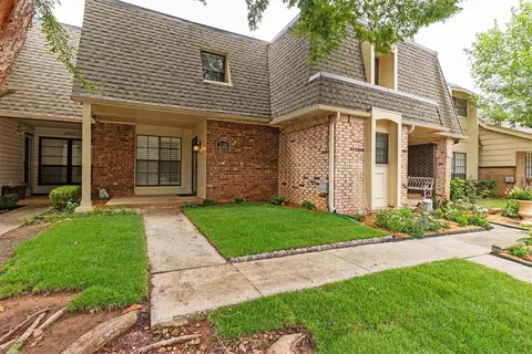 2920 Colonial Ln, Edmond, OK 73013