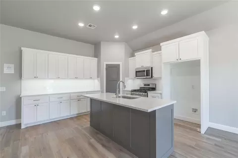 1220 Colonial Ave, Tuttle, OK 73089 photo 9