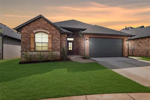 1220 Colonial Ave, Tuttle, OK 73089 photo 2