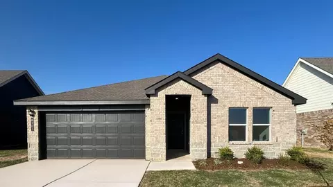 6101 Green Meadow Ln, Oklahoma City, OK 73132