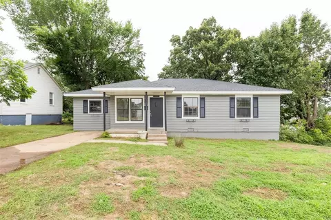 115 E 11th St, Edmond, OK 73034