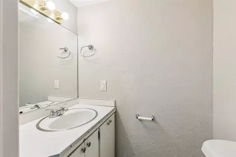 115 E 11th St, Edmond, OK 73034 photo 28