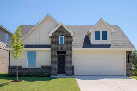 2816 Casey Dr, Yukon, OK 73099