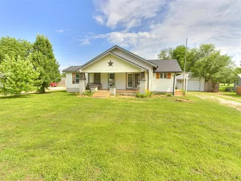 204 E Washington St, Crescent, OK 73028 photo 2
