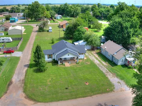 204 E Washington St, Crescent, OK 73028 photo 3