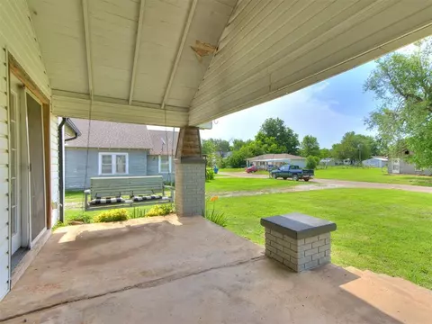 204 E Washington St, Crescent, OK 73028 photo 5