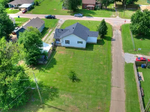 204 E Washington St, Crescent, OK 73028 photo 33