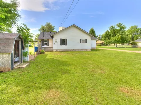 204 E Washington St, Crescent, OK 73028 photo 30