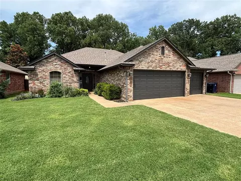 844 Shady Creek Ln, Yukon, OK 73099