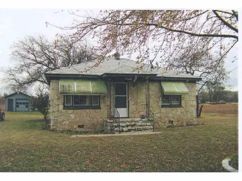 2164 Sweeney, Harrah, OK 73045 photo 1