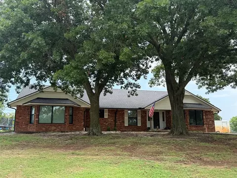 1600 16th St, Prague, OK 74864 photo 1