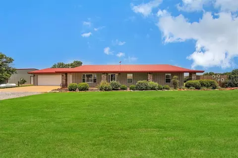 22071 E 1250 Rd, Rocky, OK 73661