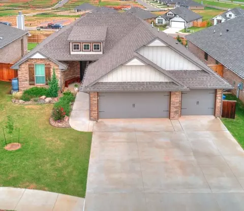 8401 Poplar Dr, Edmond, OK 73034