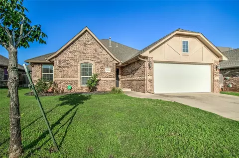 3904 Normandy Rd, Edmond, OK 73013