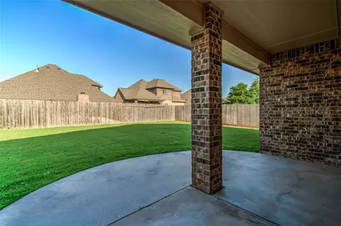3904 Normandy Rd, Edmond, OK 73013 photo 17