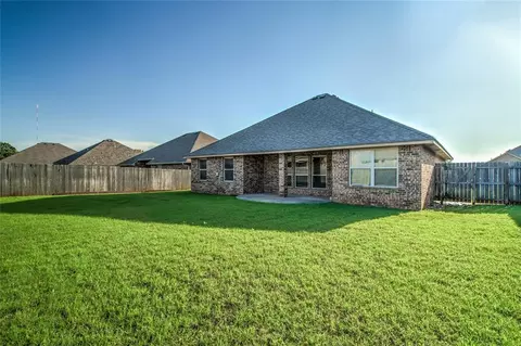 3904 Normandy Rd, Edmond, OK 73013 photo 4