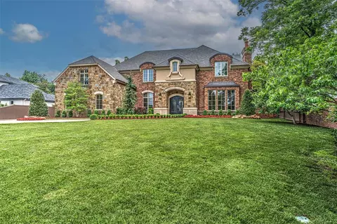 6516 NW Grand Blvd, Nichols Hills, OK 73116