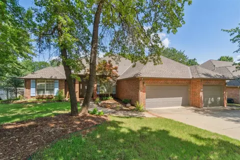 108 N Bradbury Dr, Edmond, OK 73034