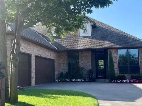 5906 Chestnut Ct, Edmond, OK 73025