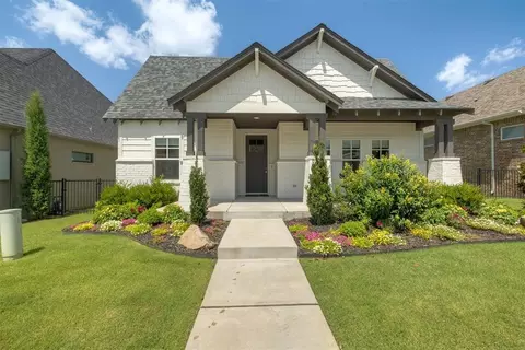 1825 Plaza District Dr, Edmond, OK 73034