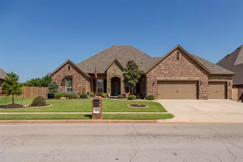 19621 Stratmore Way, Edmond, OK 73012