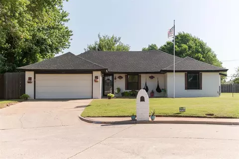 117 W Meade Dr, Yukon, OK 73099