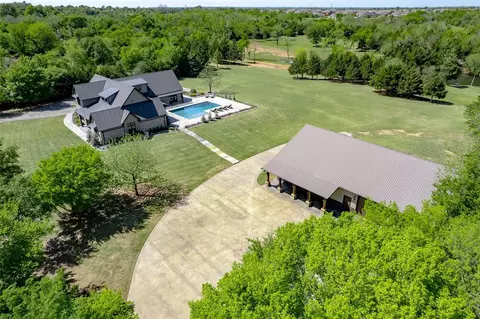 18569 310th St, Norman, OK 73072