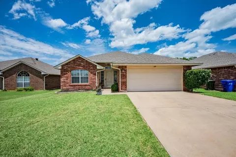 609 Cavecreek St, Norman, OK 73071