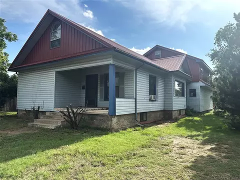 911 F St, Snyder, OK 73566