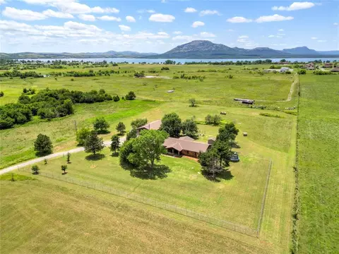 10443 NW Chibitty Rd, Lawton, OK 73507