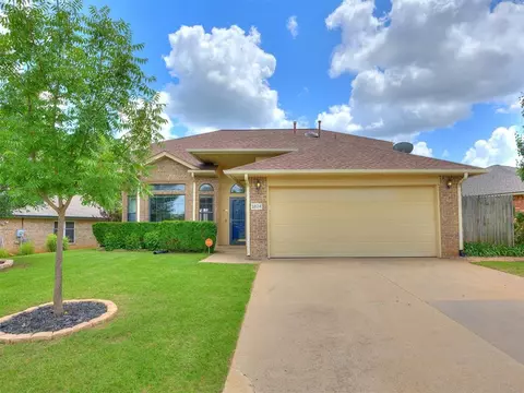 2824 Creekview Pl, Norman, OK 73071