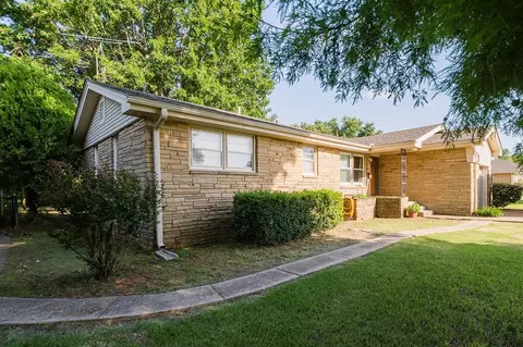 1748 S Walnut St, Pauls Valley, OK 73075