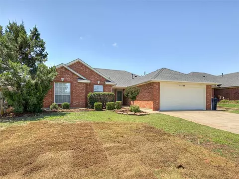 11908 NW 7th St, Yukon, OK 73099