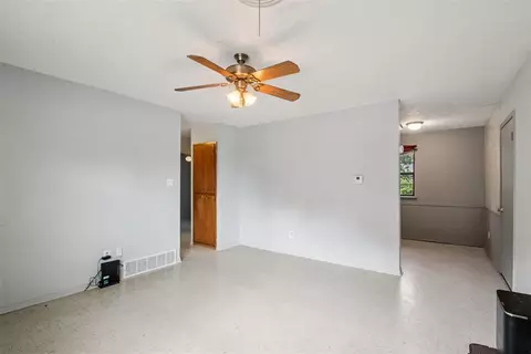 512 N Front St, Noble, OK 73068 photo 9