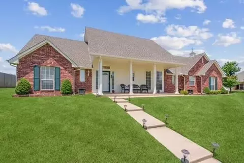 11416 Leslie Beachler Ln, Midwest City, OK 73130