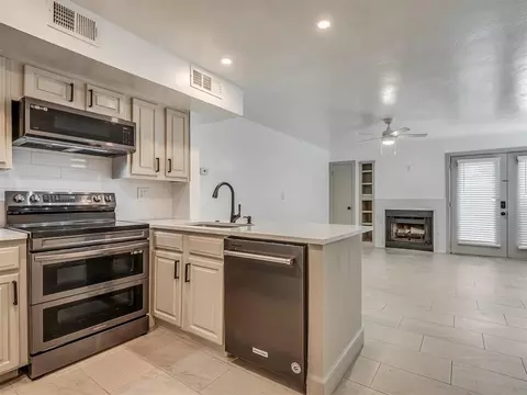 11550 N May Ave #108, Oklahoma City, OK 73120