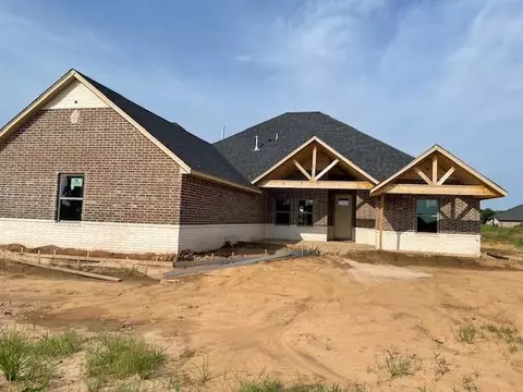 2135 London Pl, Harrah, OK 73045