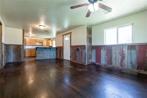 22807 E 1070 Rd, Clinton, OK 73601 photo 3