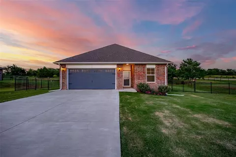 13072 Huntington Dr, Edmond, OK 73025