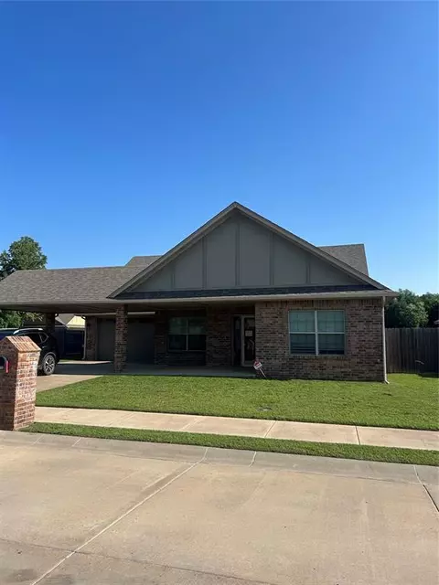 702 Bison, Enid, OK 73701
